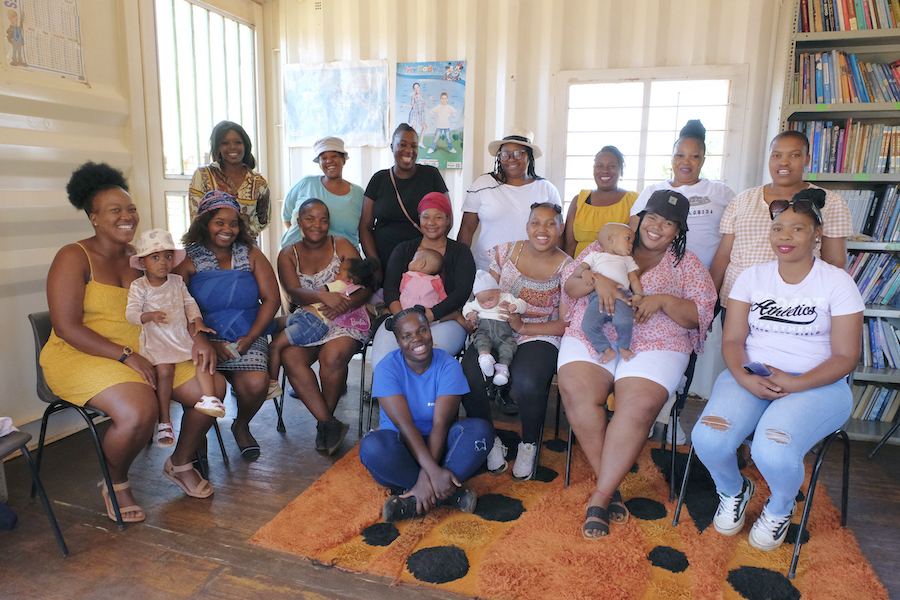 Mama Nabantwana a club for young mothers and their babies